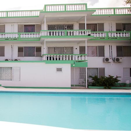Villa Donna Inn 몬테고 베이 외부 사진