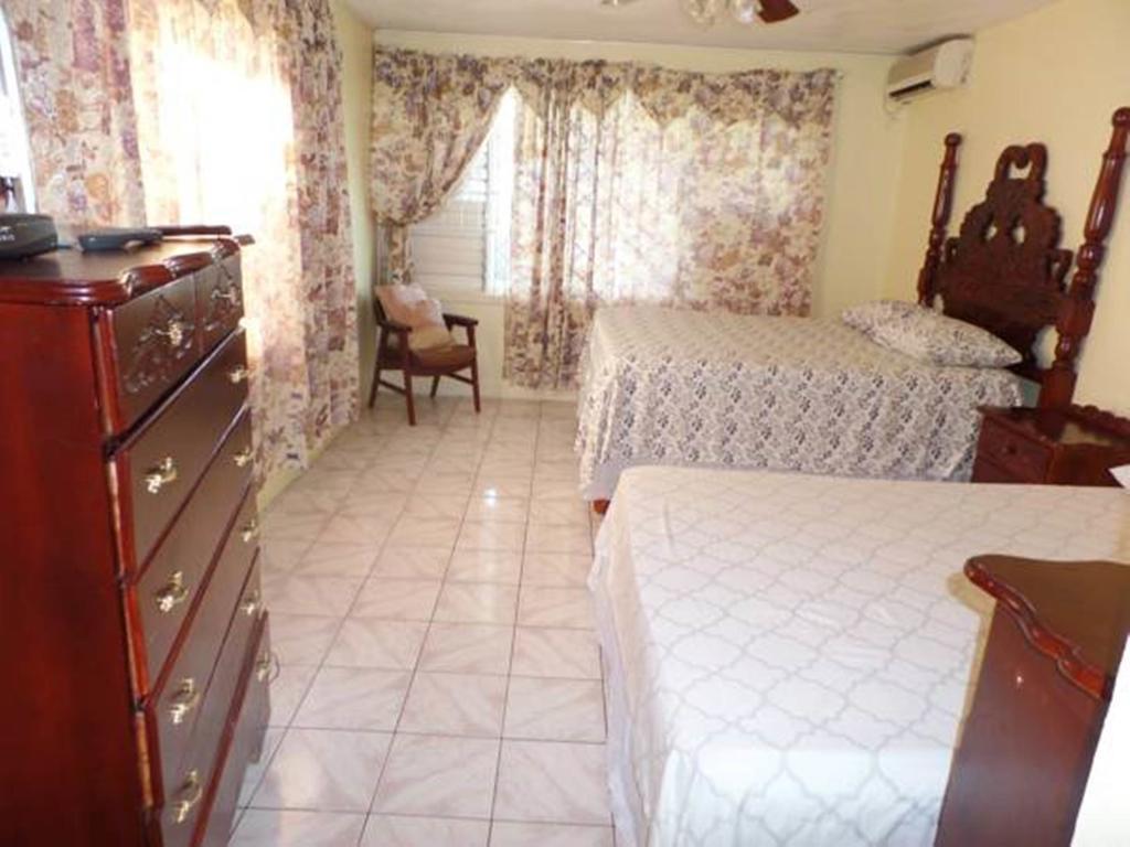 Villa Donna Inn 몬테고 베이 객실 사진