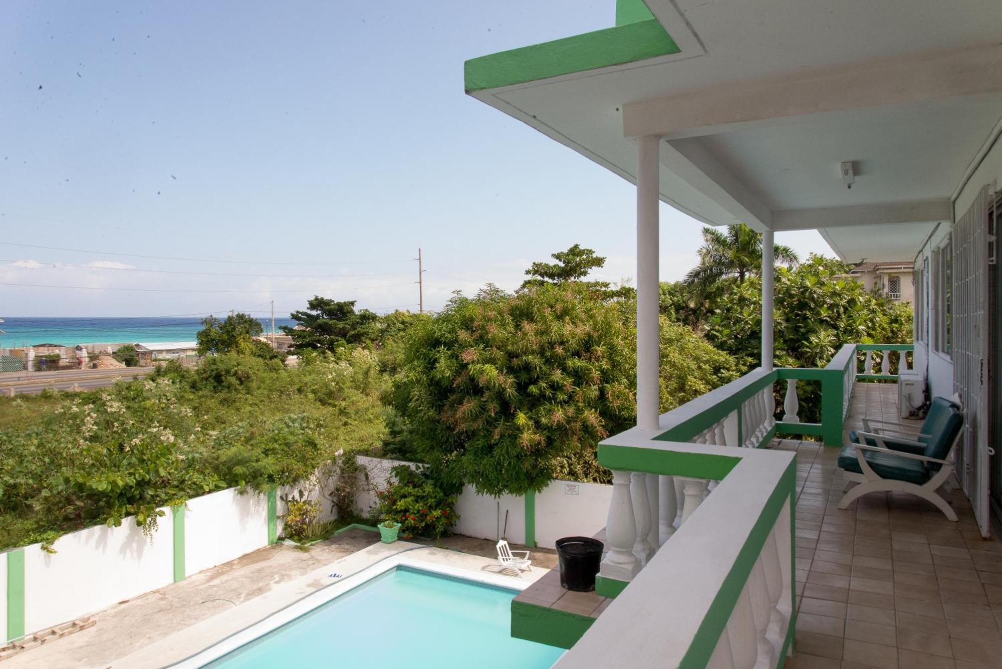 Villa Donna Inn 몬테고 베이 외부 사진