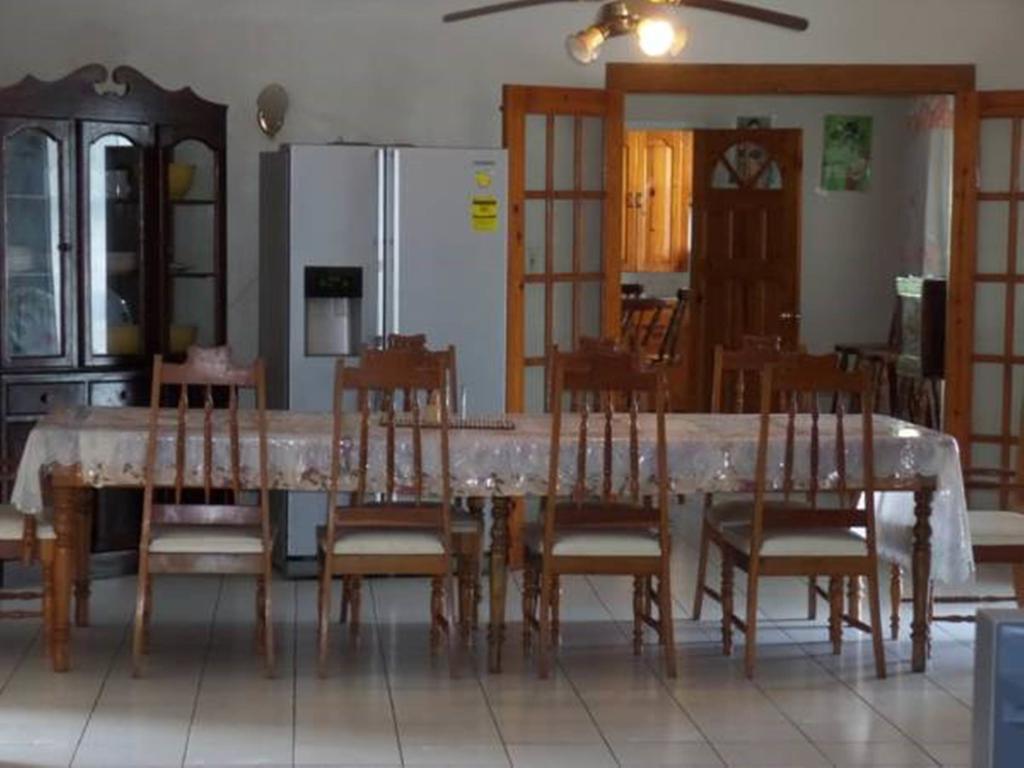 Villa Donna Inn 몬테고 베이 외부 사진