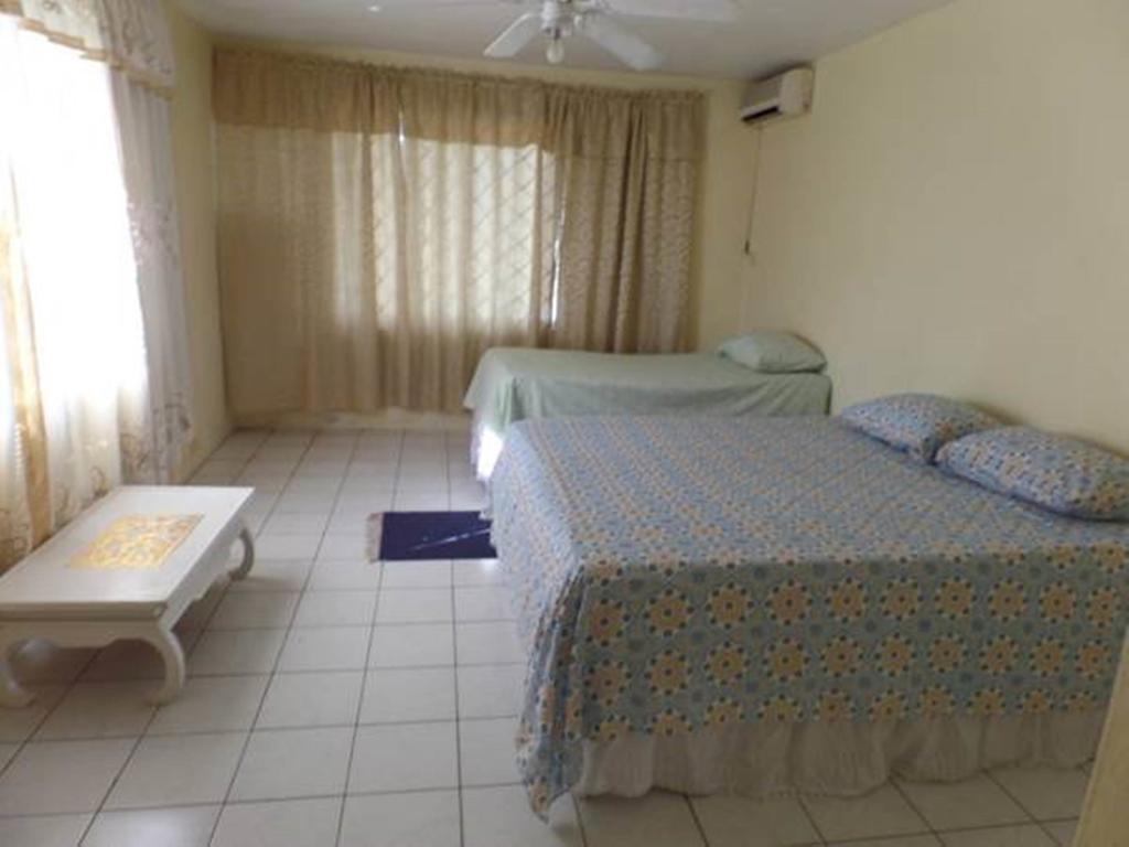Villa Donna Inn 몬테고 베이 객실 사진